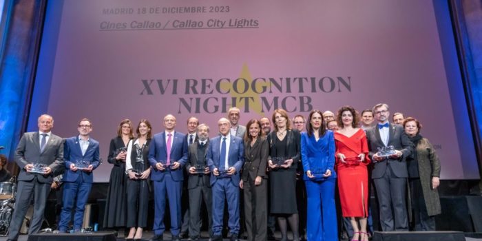 El Ayuntamiento distingue a 17 prescriptores del turismo congresual en Madrid